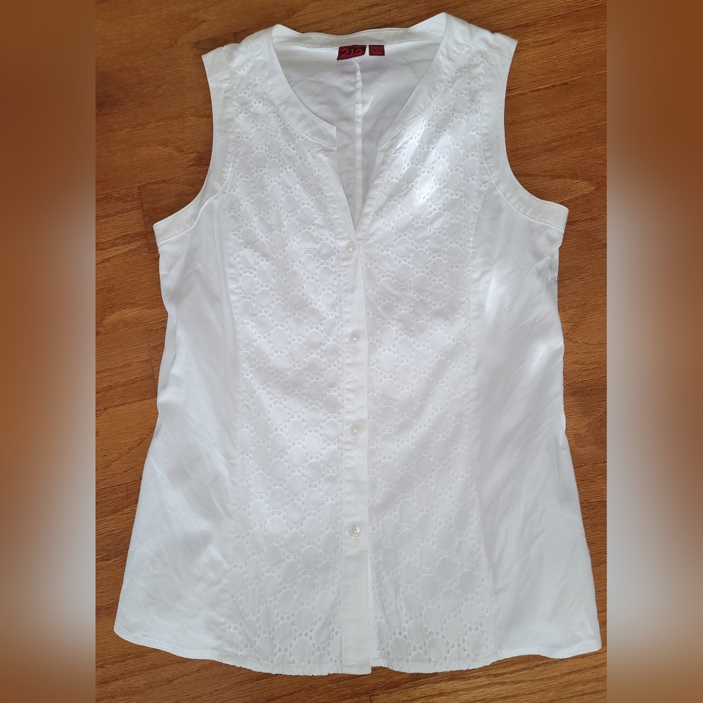 212 Collection Stetch White Button Down Sleeveless Top, Size S